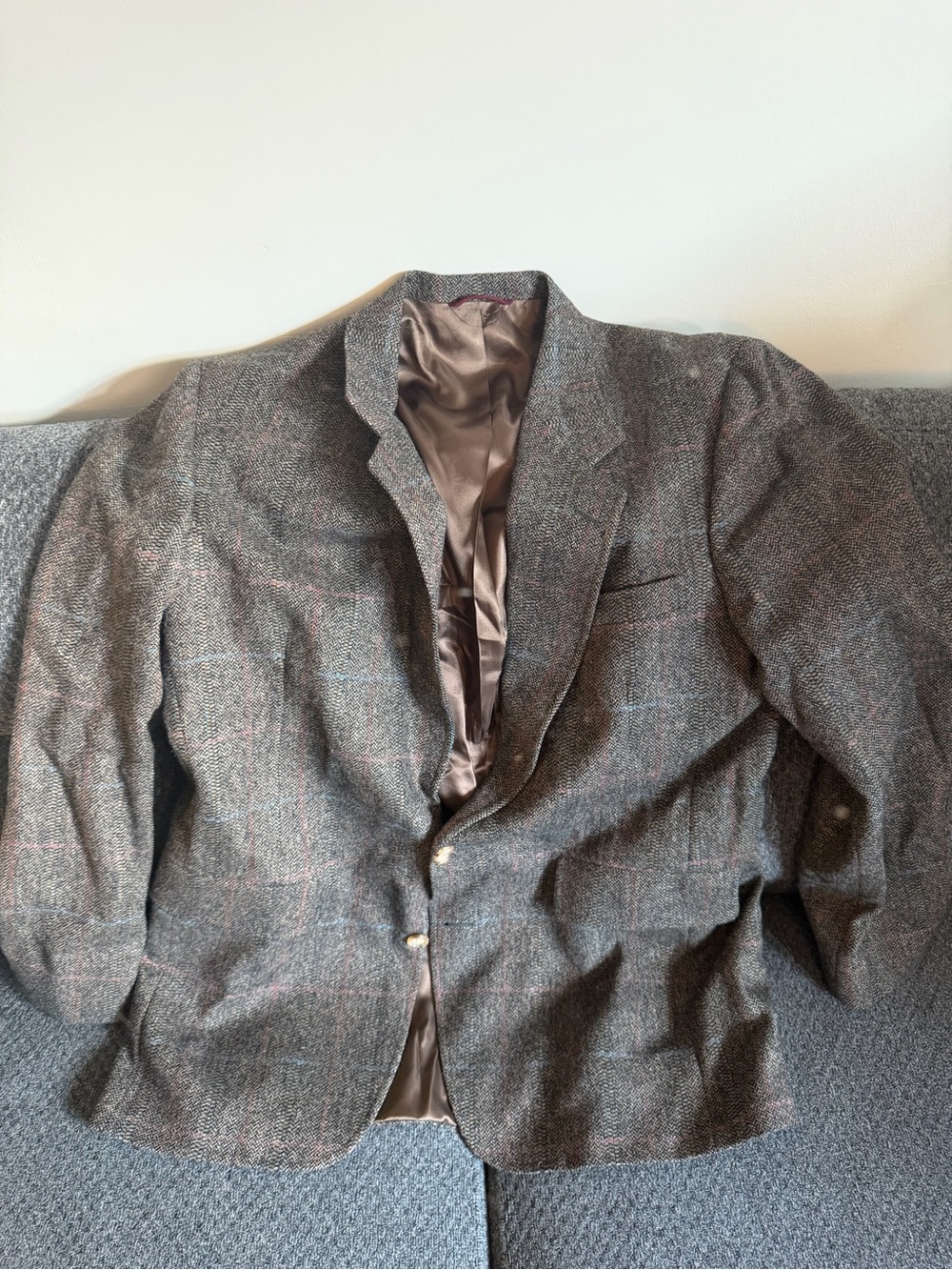 HART SCHAFFNER & MARX. Men's Gray Blazer Coat with Subtle Windowpane